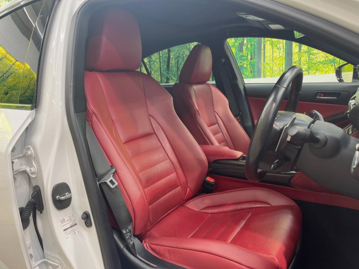 2020 Lexus IS 6AA-AVE30 (UW-6a2b778d21234)[12]