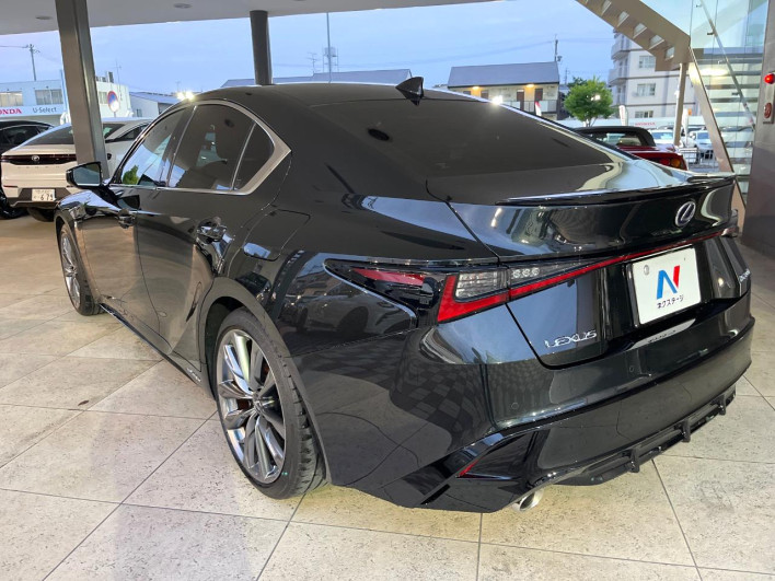 2021 Lexus IS 6AA-AVE30 (UW-6a2b778d920fb)[23]