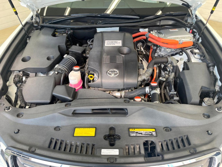 2015 Toyota Crown Hybrid DAA-AWS210 (UW-6a2b77913ffc5)[4]
