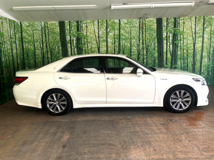 2016 Toyota Crown Hybrid DAA-AWS210 (UW-6a2b779172b2a)[15]