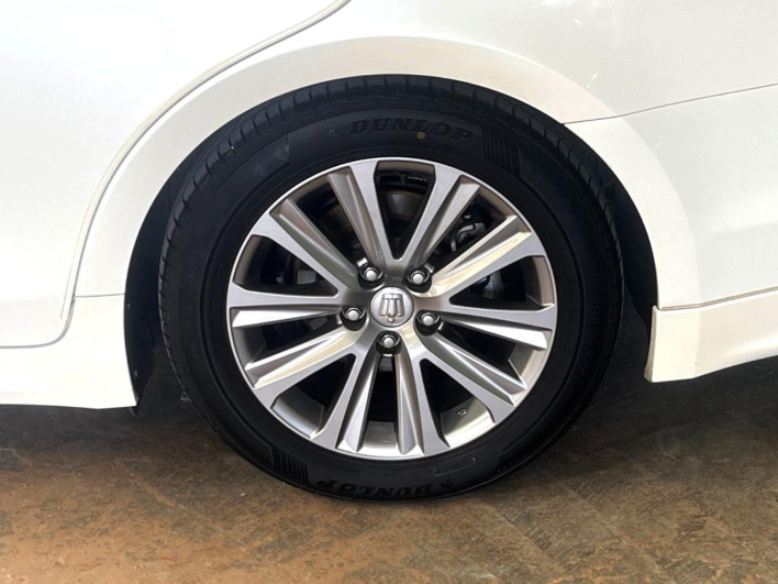 2016 Toyota Crown Hybrid DAA-AWS210 (UW-6a2b779172b2a)[6]