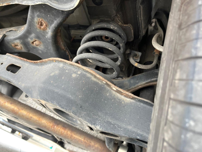 2017 Toyota Camry DAA-AXVH70 (UW-6a2b77a012ac2)[18]