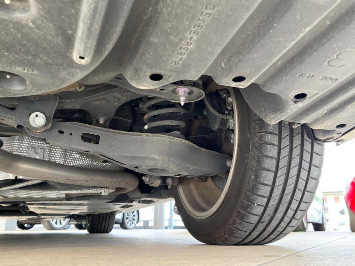 2018 Toyota Camry DAA-AXVH70 (UW-6a2b77a03120f)[15]