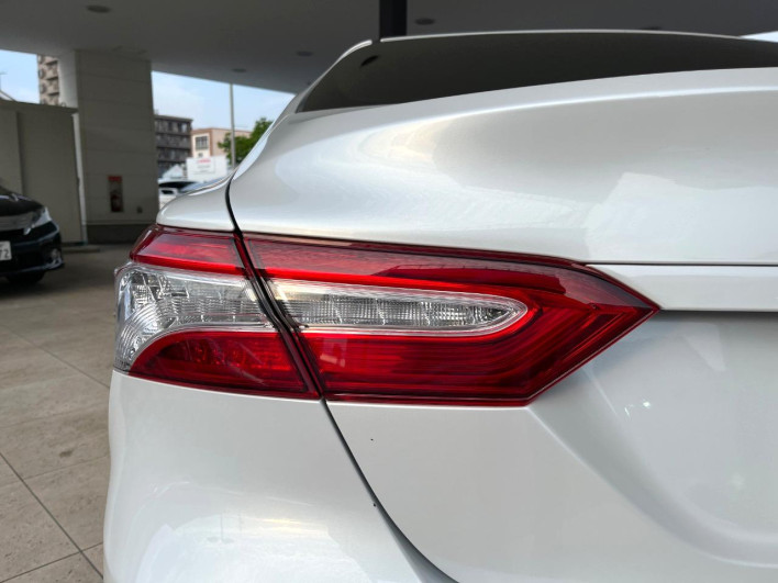2018 Toyota Camry DAA-AXVH70 (UW-6a2b77a03120f)[10]