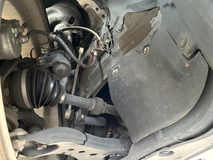 2018 Toyota Camry DAA-AXVH70 (UW-6a2b77a03120f)[11]