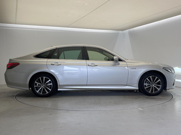 2019 Toyota Crown Hybrid 6AA-AZSH20 (UW-6a2b77a61e9b3)[14]