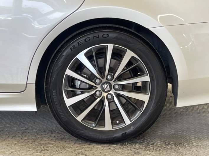 2019 Toyota Crown Hybrid 6AA-AZSH20 (UW-6a2b77a61e9b3)[28]