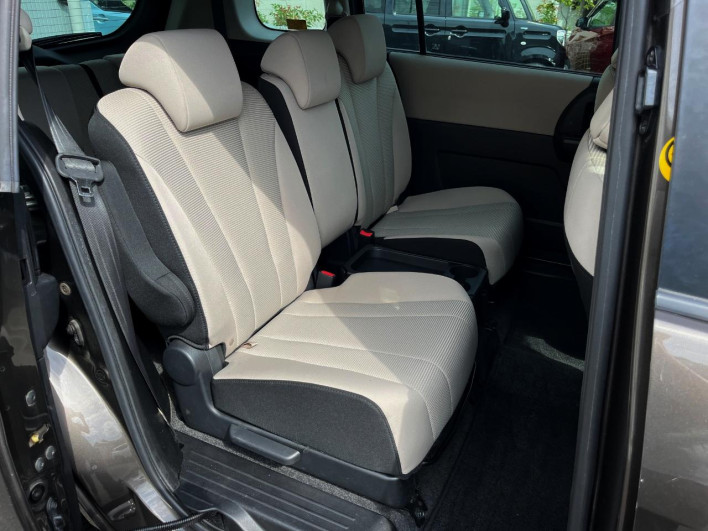 2014 Mazda Premacy DBA-CWFFW (UW-6a2b77d1392b9)[18]
