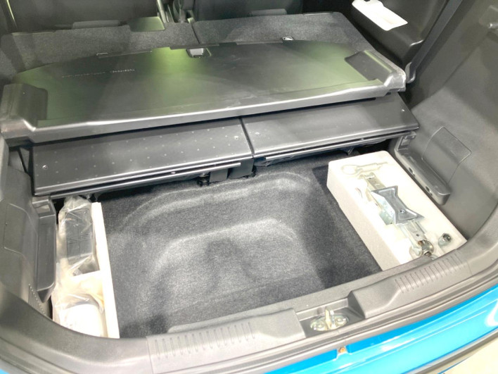 2016 Suzuki Ignis DAA-FF21S (UW-6a2b77e897222)[17]
