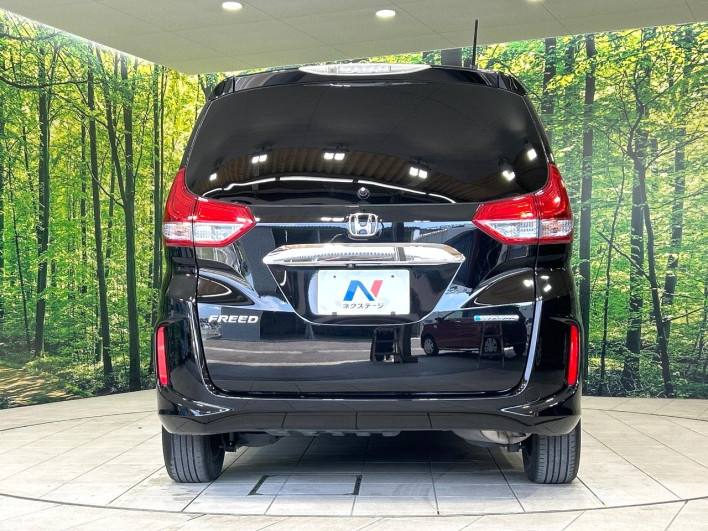 2017 Honda Freed hybrid DAA-GB7 (UW-6a2b77ec63cb2)[9]