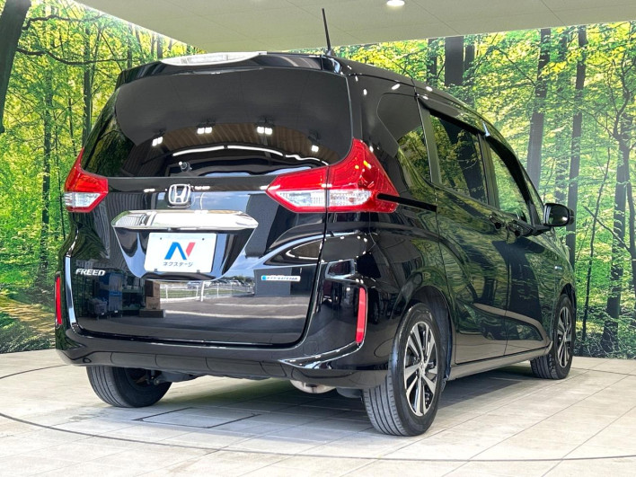 2017 Honda Freed hybrid DAA-GB7 (UW-6a2b77ec63cb2)[8]