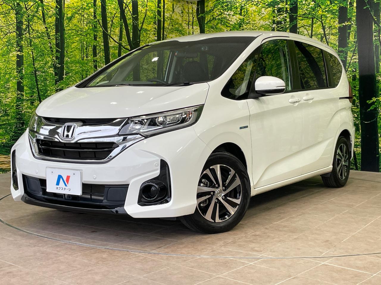 2017 Honda Freed hybrid DAA-GB7
