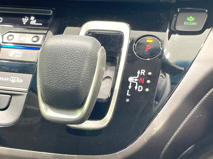 2020 Honda Freed hybrid 6AA-GB7 (UW-6a2b77ef4ffb6)[14]