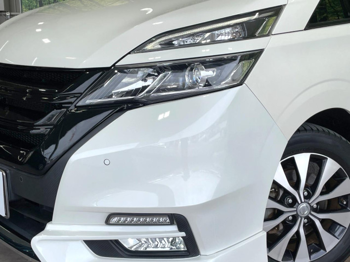 2017 Nissan Serena DAA-GFC27 (UW-6a2b77f5330cb)[12]