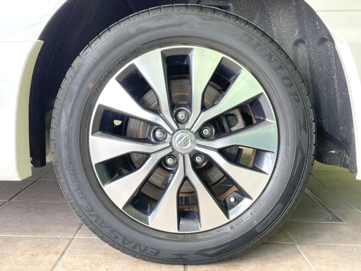 2017 Nissan Serena DAA-GFC27 (UW-6a2b77f5330cb)[20]