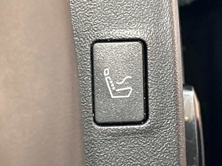 2022 Mitsubishi OUTLANDER PHEV 5LA-GN0W (UW-6a2b7800200f8)[18]