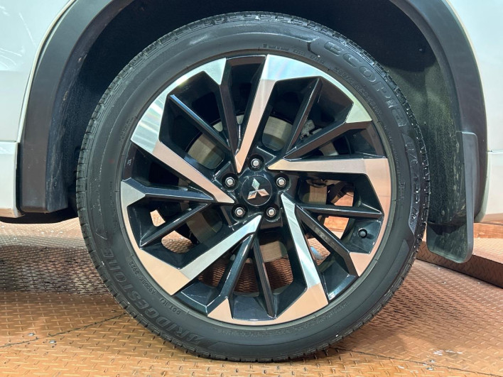 2022 Mitsubishi OUTLANDER PHEV 5LA-GN0W (UW-6a2b7800200f8)[7]