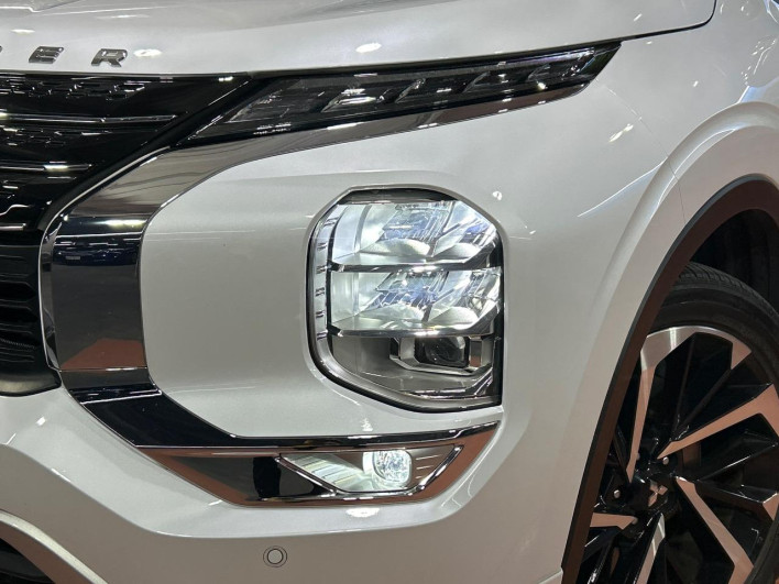 2022 Mitsubishi OUTLANDER PHEV 5LA-GN0W (UW-6a2b7800200f8)[5]