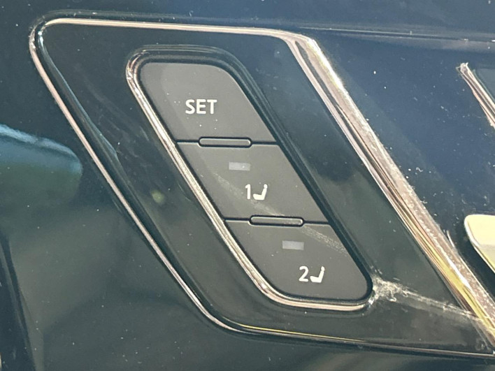 2022 Mitsubishi OUTLANDER PHEV 5LA-GN0W (UW-6a2b7800200f8)[16]