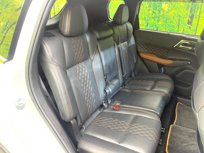 2023 Mitsubishi OUTLANDER PHEV 5LA-GN0W (UW-6a2b780046b8d)[15]