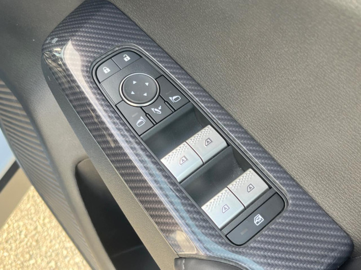 2023 Mitsubishi OUTLANDER PHEV 5LA-GN0W (UW-6a2b78006522c)[9]