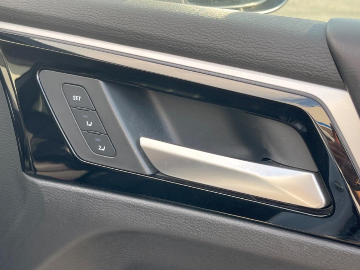 2023 Mitsubishi OUTLANDER PHEV 5LA-GN0W (UW-6a2b78006522c)[8]