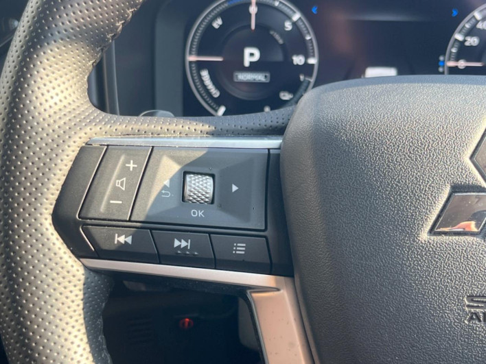 2023 Mitsubishi OUTLANDER PHEV 5LA-GN0W (UW-6a2b78006522c)[26]