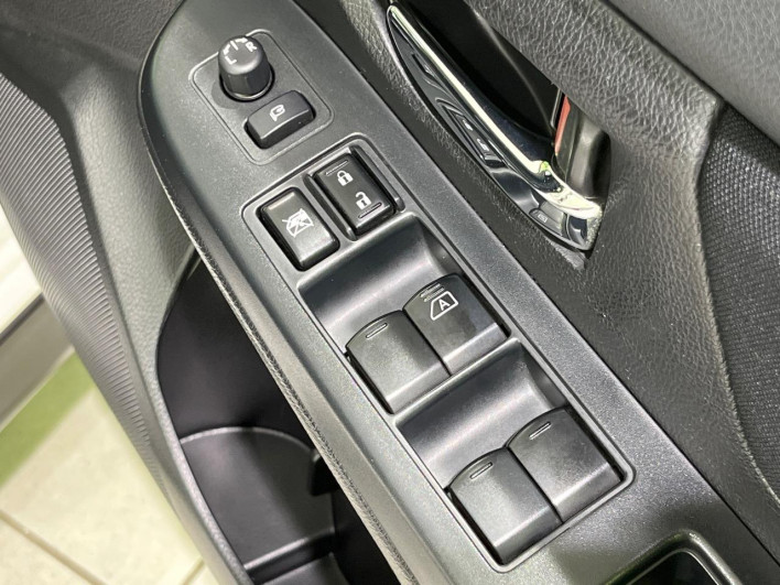 2014 Subaru XV DBA-GP7 (UW-6a2b78047a213)[16]