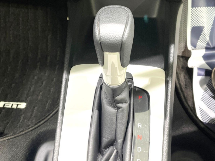 2020 Honda Fit 6AA-GR3 (UW-6a2b7806474fd)[18]