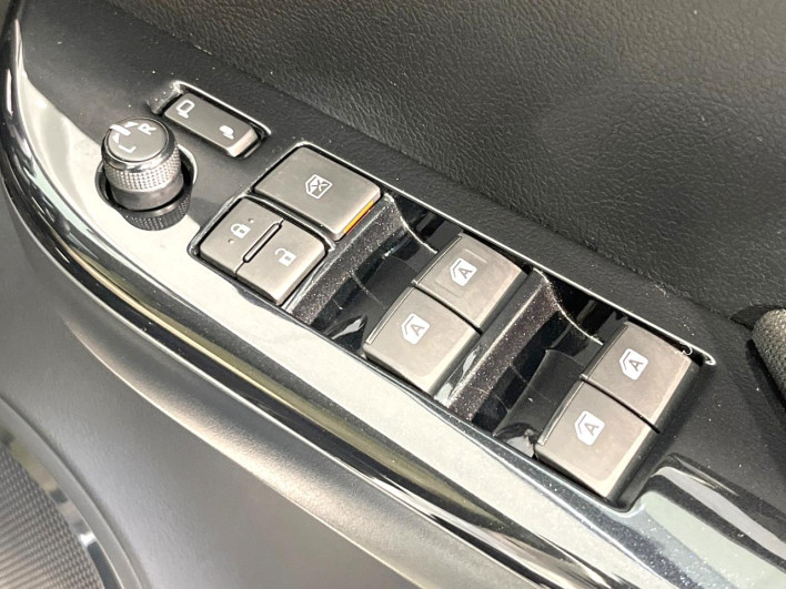 2022 Toyota Hilux 3DF-GUN125 (UW-6a2b78154699d)[14]