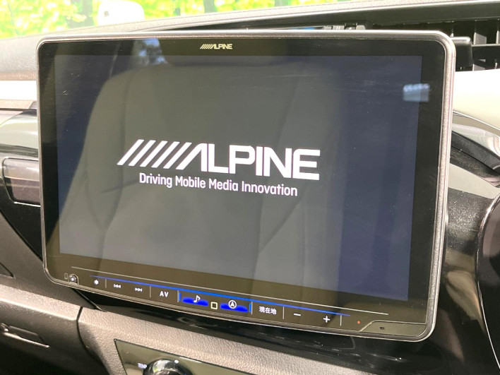 2022 Toyota Hilux 3DF-GUN125 (UW-6a2b78154699d)[17]