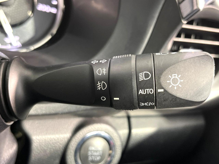 2022 Toyota Hilux 3DF-GUN125 (UW-6a2b78154699d)[23]
