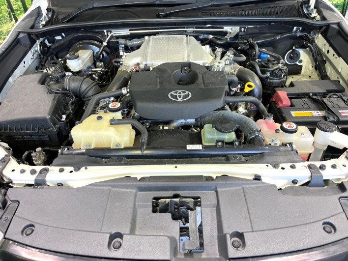 2022 Toyota Hilux 3DF-GUN125 (UW-6a2b78154699d)[4]