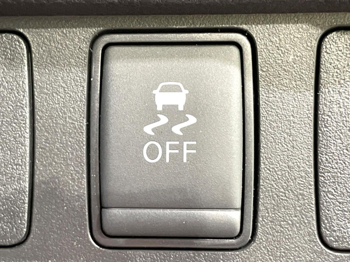 2018 Nissan Note DAA-HE12 (UW-6a2b781d52df6)[20]