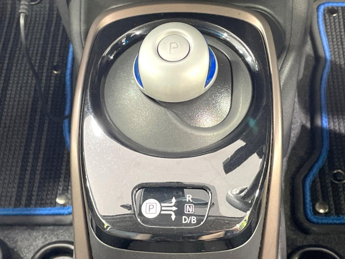 2018 Nissan Note DAA-HE12 (UW-6a2b781d52df6)[24]