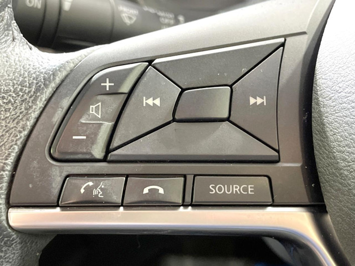 2018 Nissan Note DAA-HE12 (UW-6a2b781d52df6)[29]