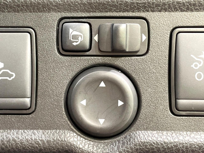 2018 Nissan Note DAA-HE12 (UW-6a2b781d52df6)[17]