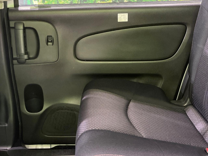 2013 Nissan Serena DAA-HFC26 (UW-6a2b7822769b3)[15]