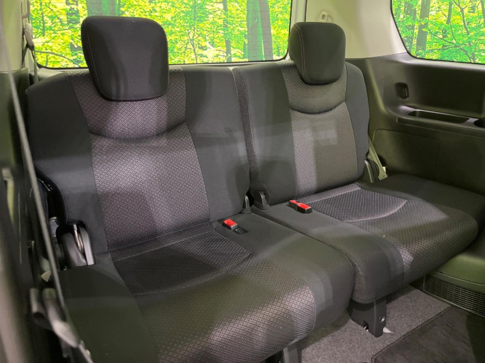 2013 Nissan Serena DAA-HFC26 (UW-6a2b7822769b3)[9]