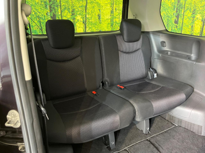 2013 Nissan Serena DAA-HFC26 (UW-6a2b78228d5f4)[23]