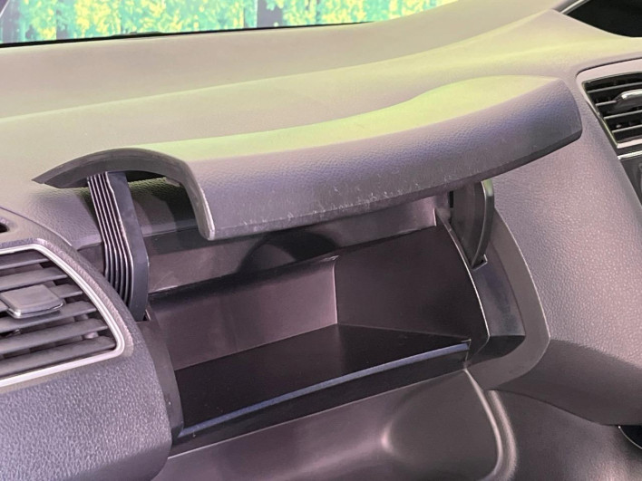 2013 Nissan Serena DAA-HFC26 (UW-6a2b78228d5f4)[14]