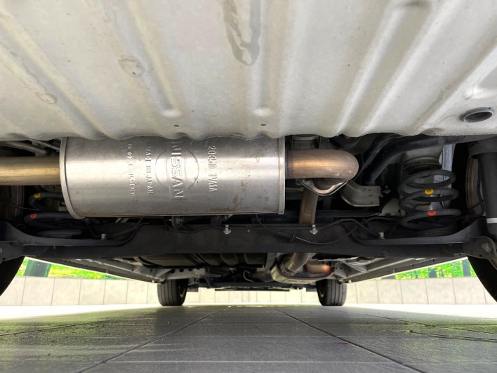 2015 Nissan Serena DAA-HFC26 (UW-6a2b78247cf64)[15]