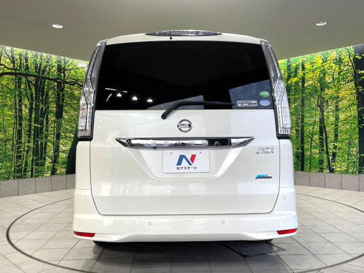 2015 Nissan Serena DAA-HFC26 (UW-6a2b78247cf64)[19]