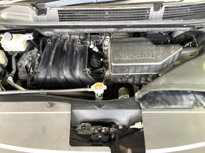 2015 Nissan Serena DAA-HFC26 (UW-6a2b78247cf64)[4]