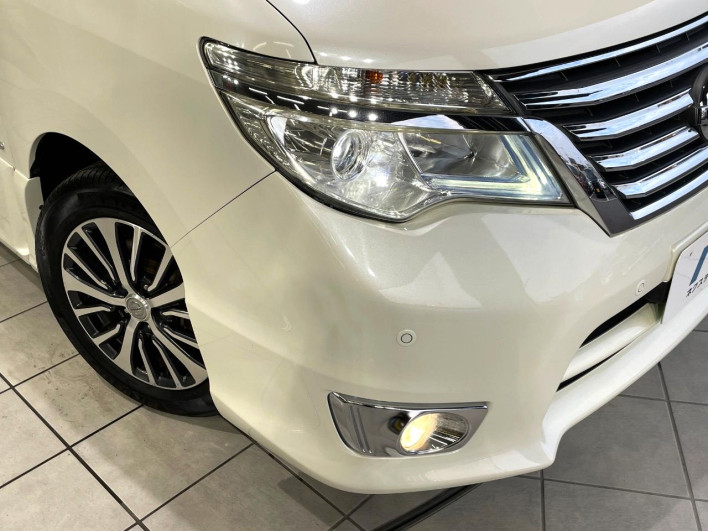 2015 Nissan Serena DAA-HFC26 (UW-6a2b78247cf64)[24]