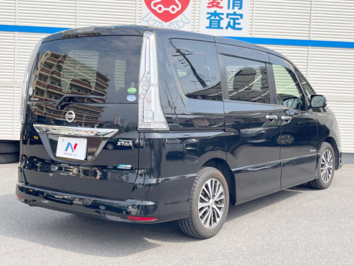 2016 Nissan Serena DAA-HFC26 (UW-6a2b78249d49a)[18]