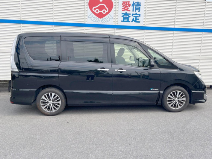 2016 Nissan Serena DAA-HFC26 (UW-6a2b78249d49a)[17]