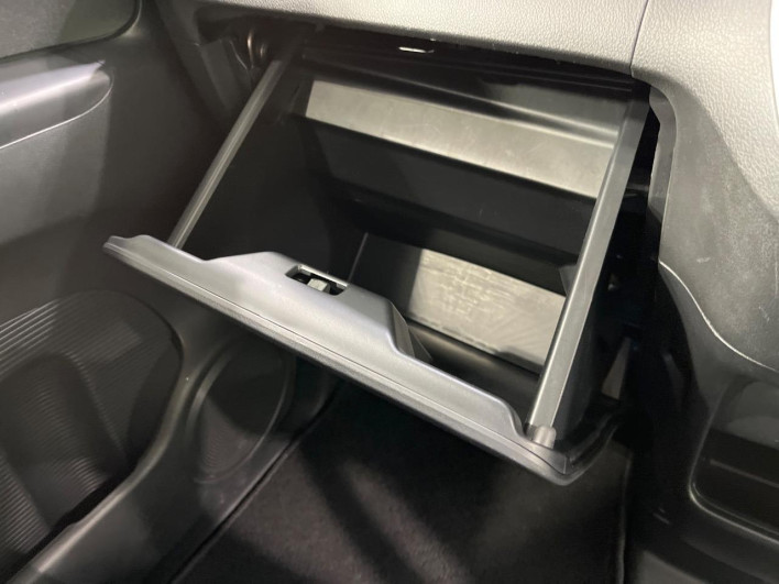 2015 Honda N-BOX DBA-JF1 (UW-6a2b7838189dd)[23]