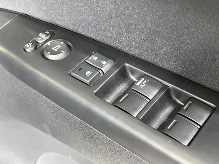 2015 Honda N-BOX DBA-JF1 (UW-6a2b7838189dd)[5]