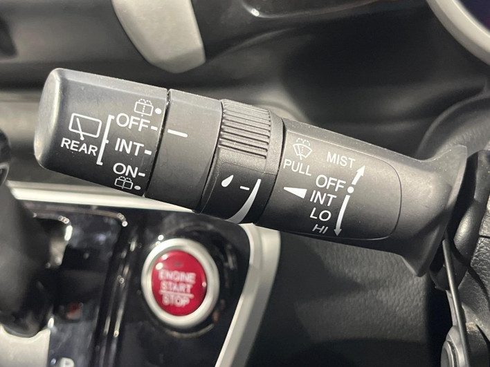2015 Honda N-BOX CUSTOM DBA-JF1 (UW-6a2b78386922e)[15]